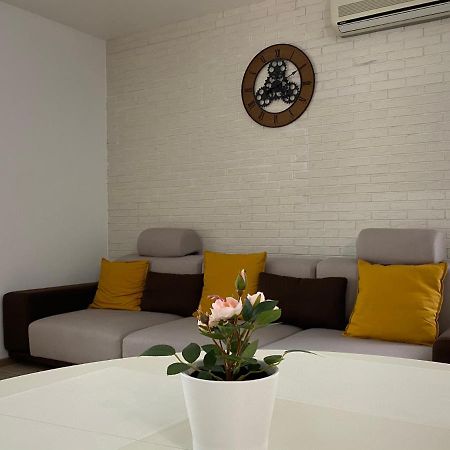 Sunny Deluxe Apartment Cosmopolis Stefanestii de Jos Zewnętrze zdjęcie